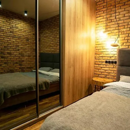 Loft Near Smart Plaza Polytech, Center Διαμέρισμα