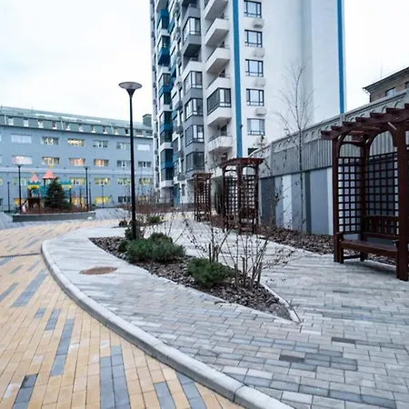 Loft Near Smart Plaza Polytech, Center Διαμέρισμα