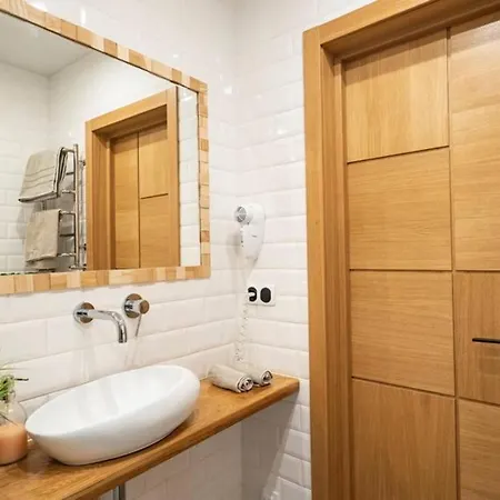 Loft Near Smart Plaza Polytech, Center Διαμέρισμα