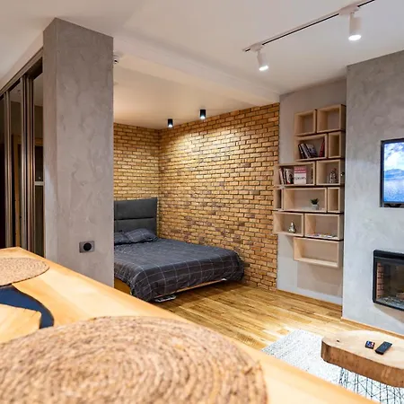 Loft Near Smart Plaza Polytech, Center Κίεβο