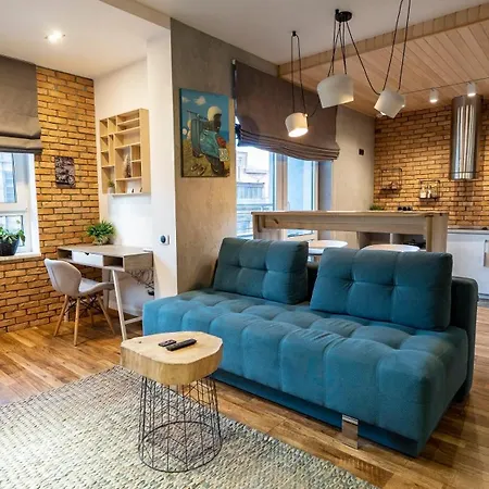 Loft Near Smart Plaza Polytech, Center *